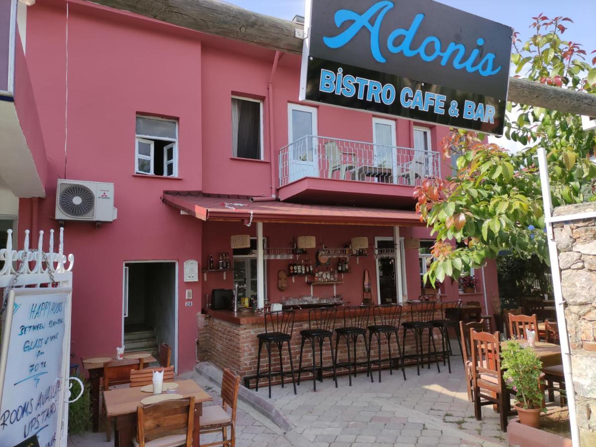 نزل فتحيةفي Adonis Bistro Cafe Bar المظهر الخارجي الصورة